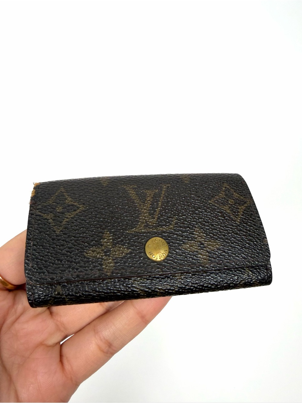 Authentic Louis Vuitton Monogram 4 Key Holder Case
